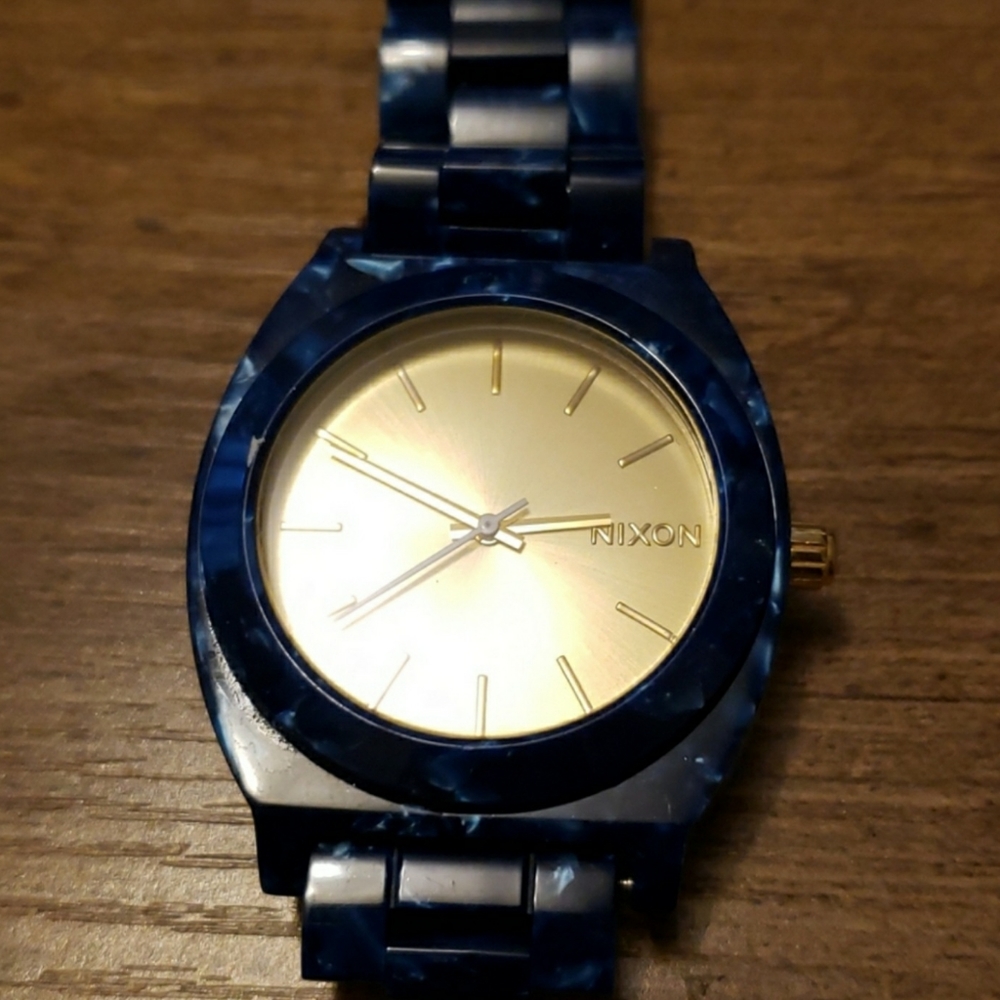 Nixon watch
